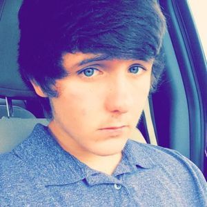 Meet your Posher, Zachary